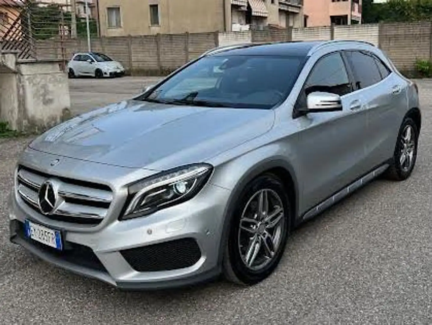 Mercedes-Benz GLA 220 GLA-X156 2014 d (cdi) Premium 4matic 170cv auto Argento - 1