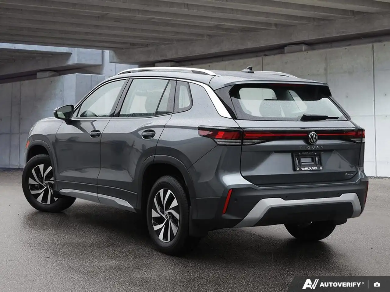 Volkswagen Tiguan снимка Volkswagen Tiguan