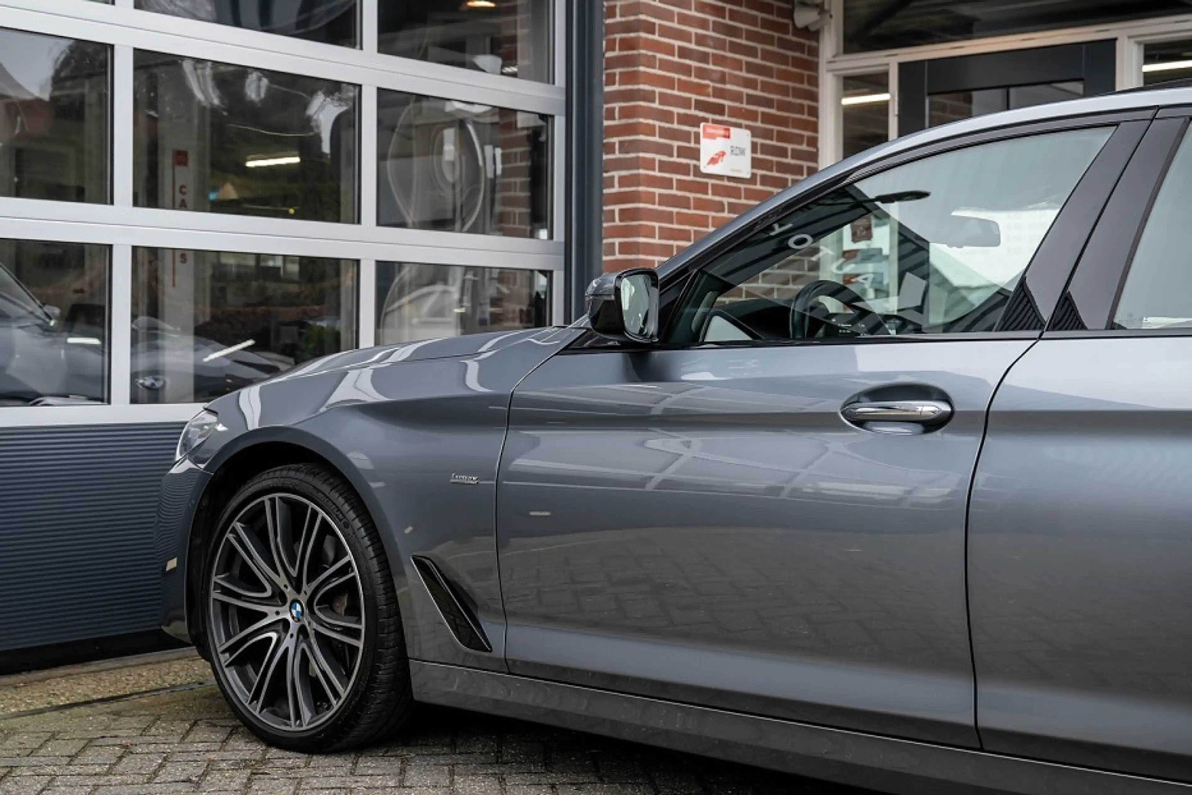 BMW 540 540i Luxury Line | Schuifdak | Comfort Seats | Har — photo 7