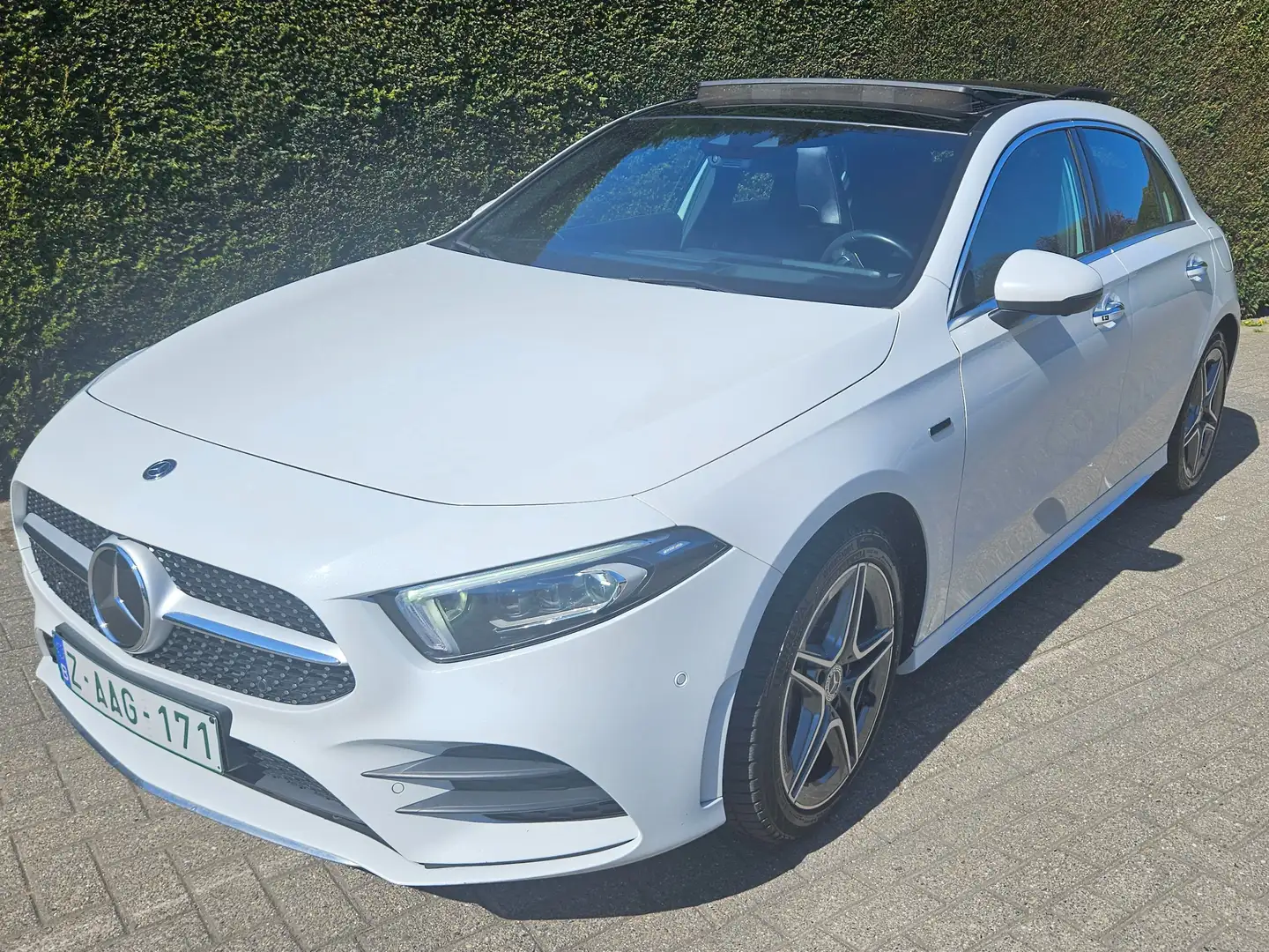 Mercedes-Benz A 250 e PHEV Wit - 1