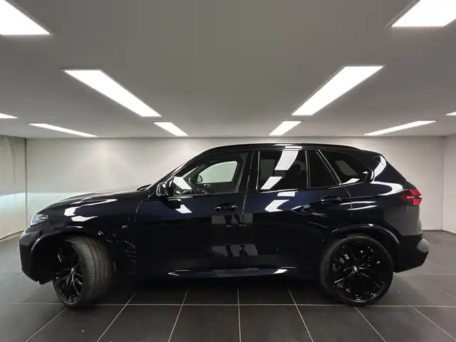 BMW X5 view 2