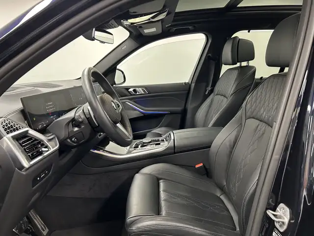 BMW X5 view 4