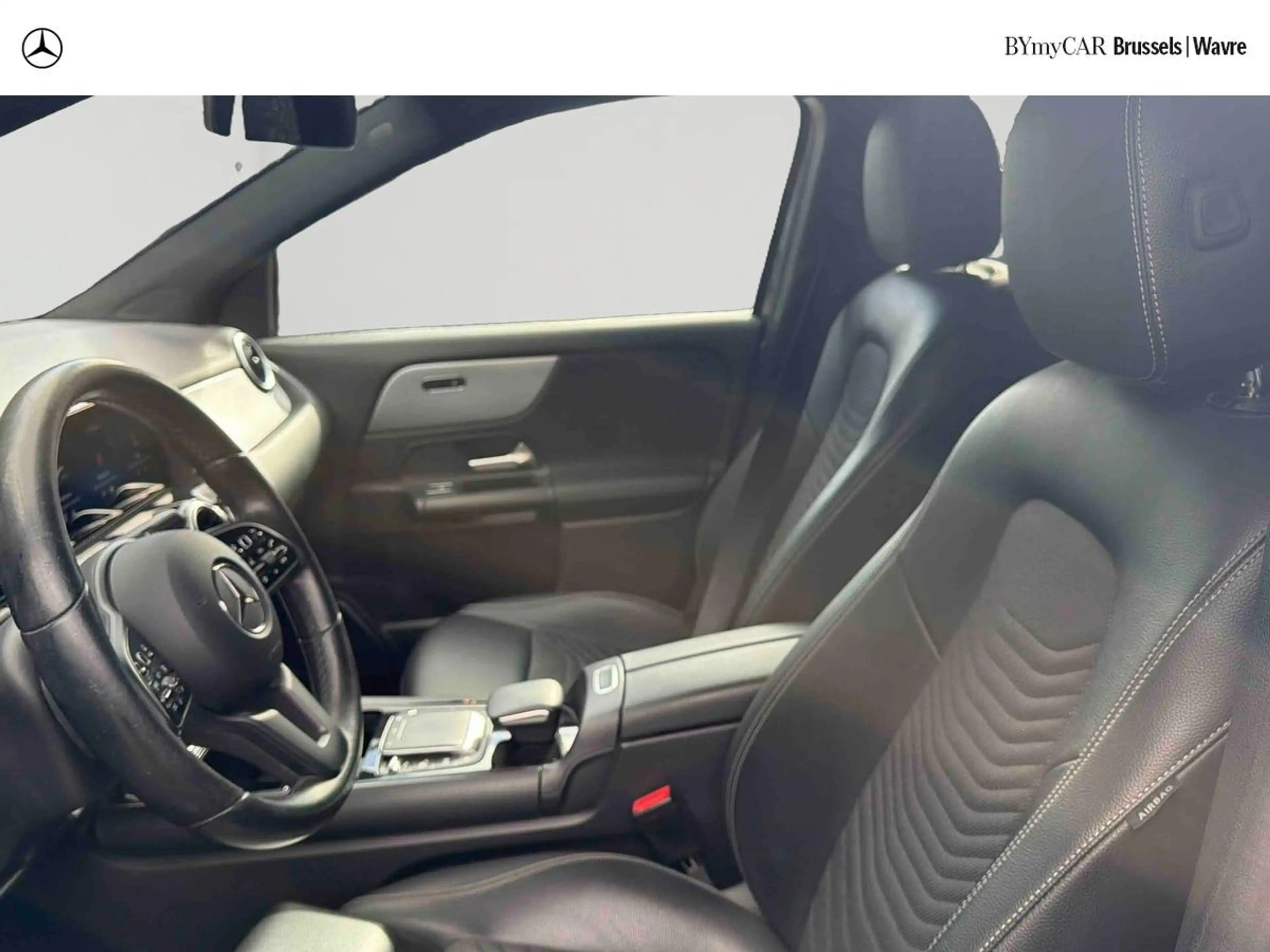 Mercedes-Benz GLA 180 GLA Essential Line — photo 9