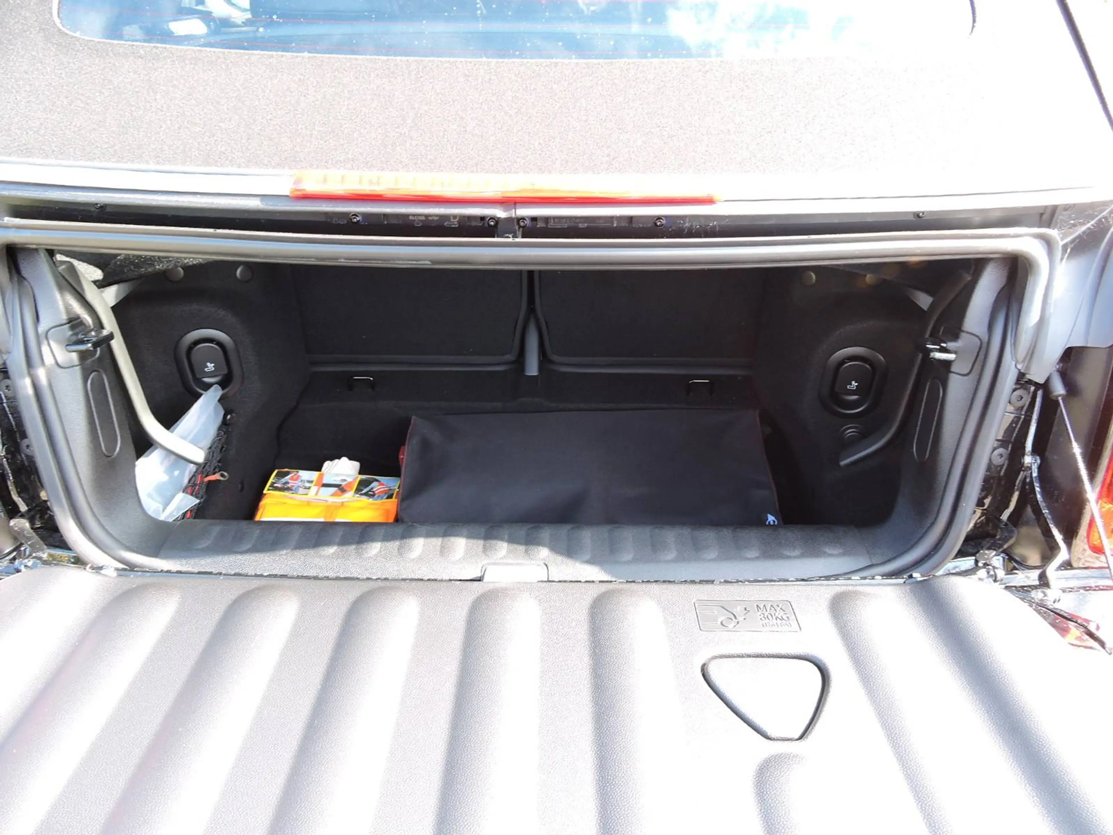 MINI Cooper Cabrio Cooper S Classic Trim - 4412 km - Neuwertig - — photo 11
