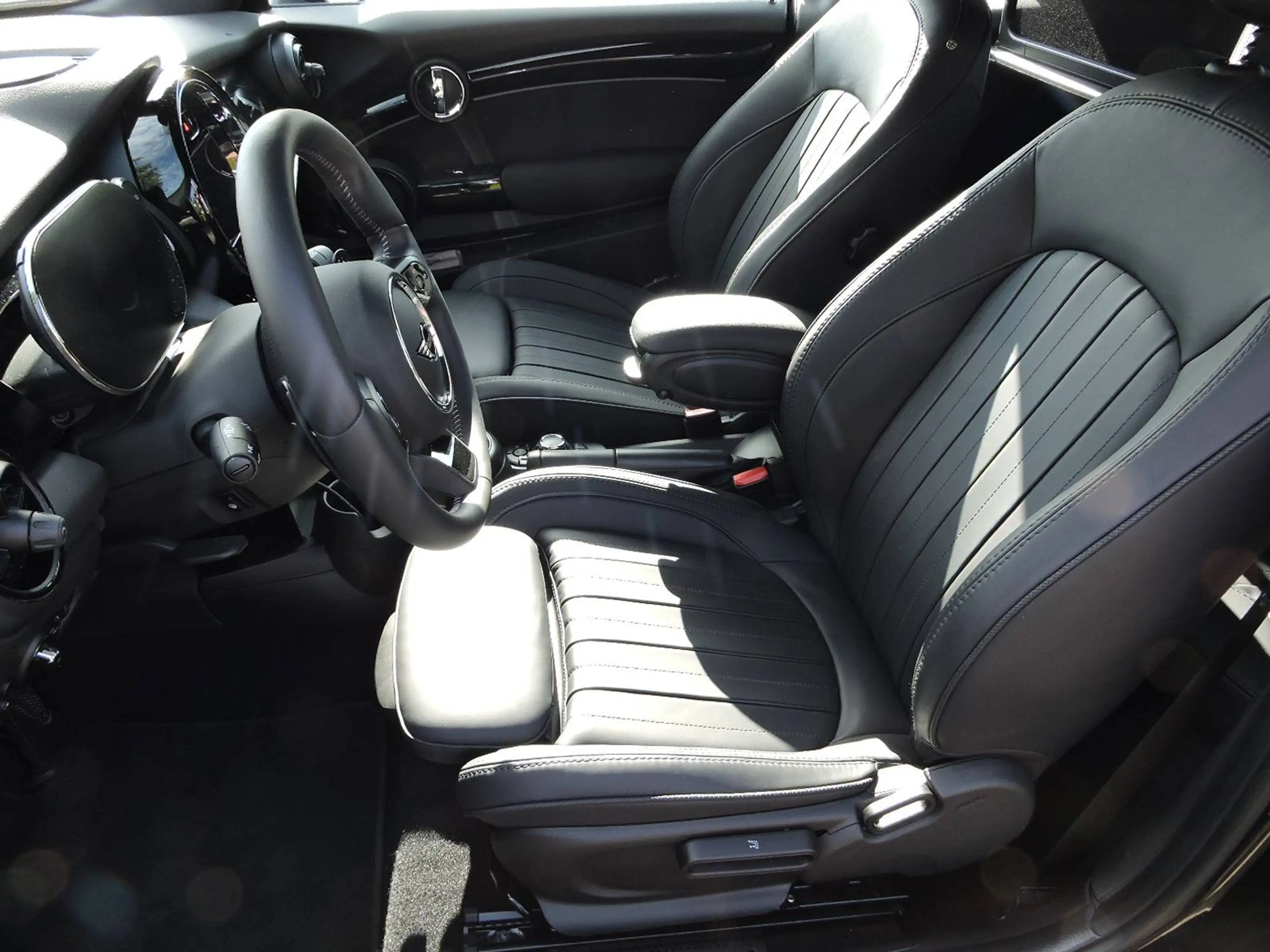MINI Cooper Cabrio Cooper S Classic Trim - 4412 km - Neuwertig - — photo 12