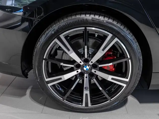 BMW M view 6