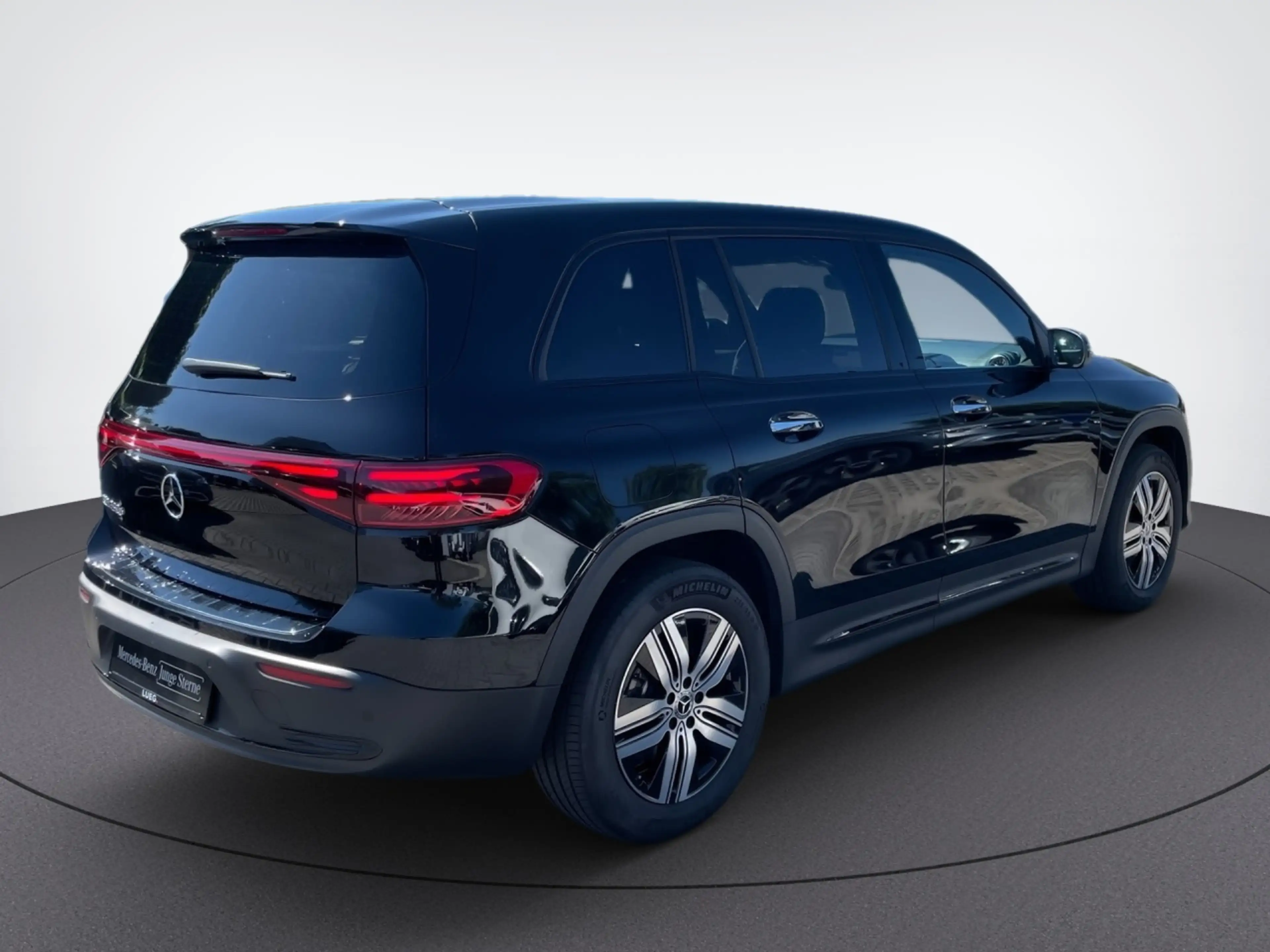 Mercedes-Benz EQB 250 + ELECTRIC ART+NIGHT+RÜCKFKAM+LENKRHZ — photo 5