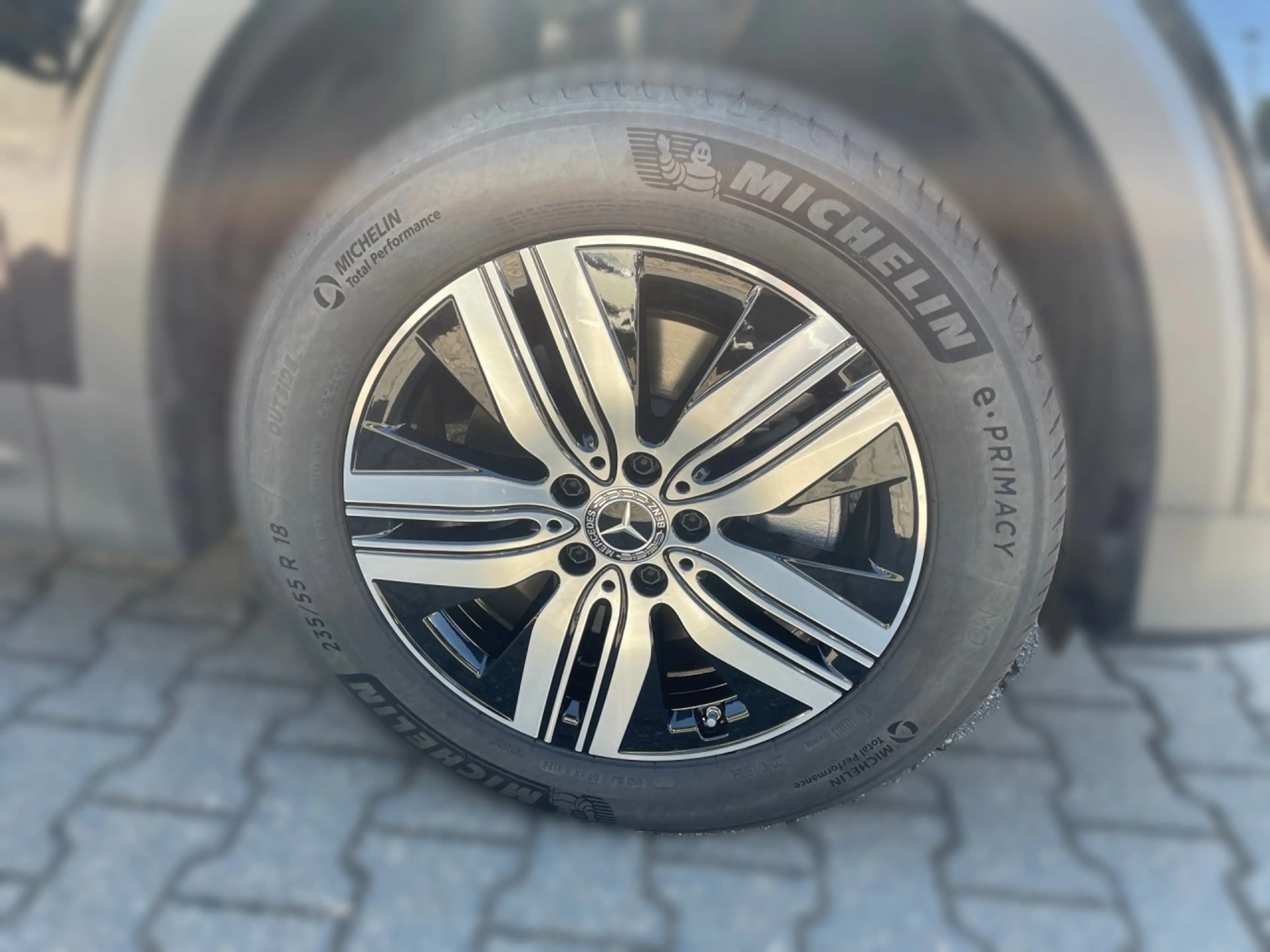 Mercedes-Benz EQB 250 + ELECTRIC ART+NIGHT+RÜCKFKAM+LENKRHZ — photo 8