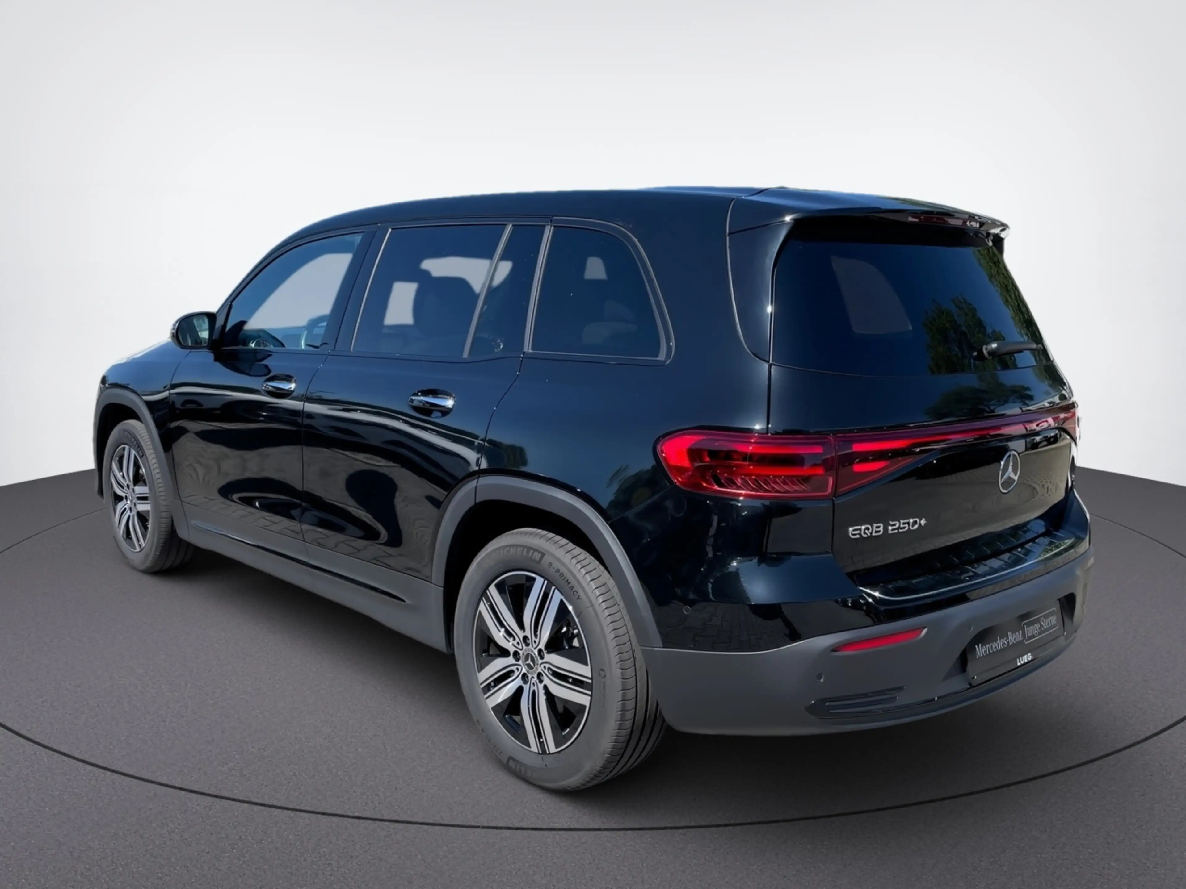Mercedes-Benz EQB 250 + ELECTRIC ART+NIGHT+RÜCKFKAM+LENKRHZ — photo 4