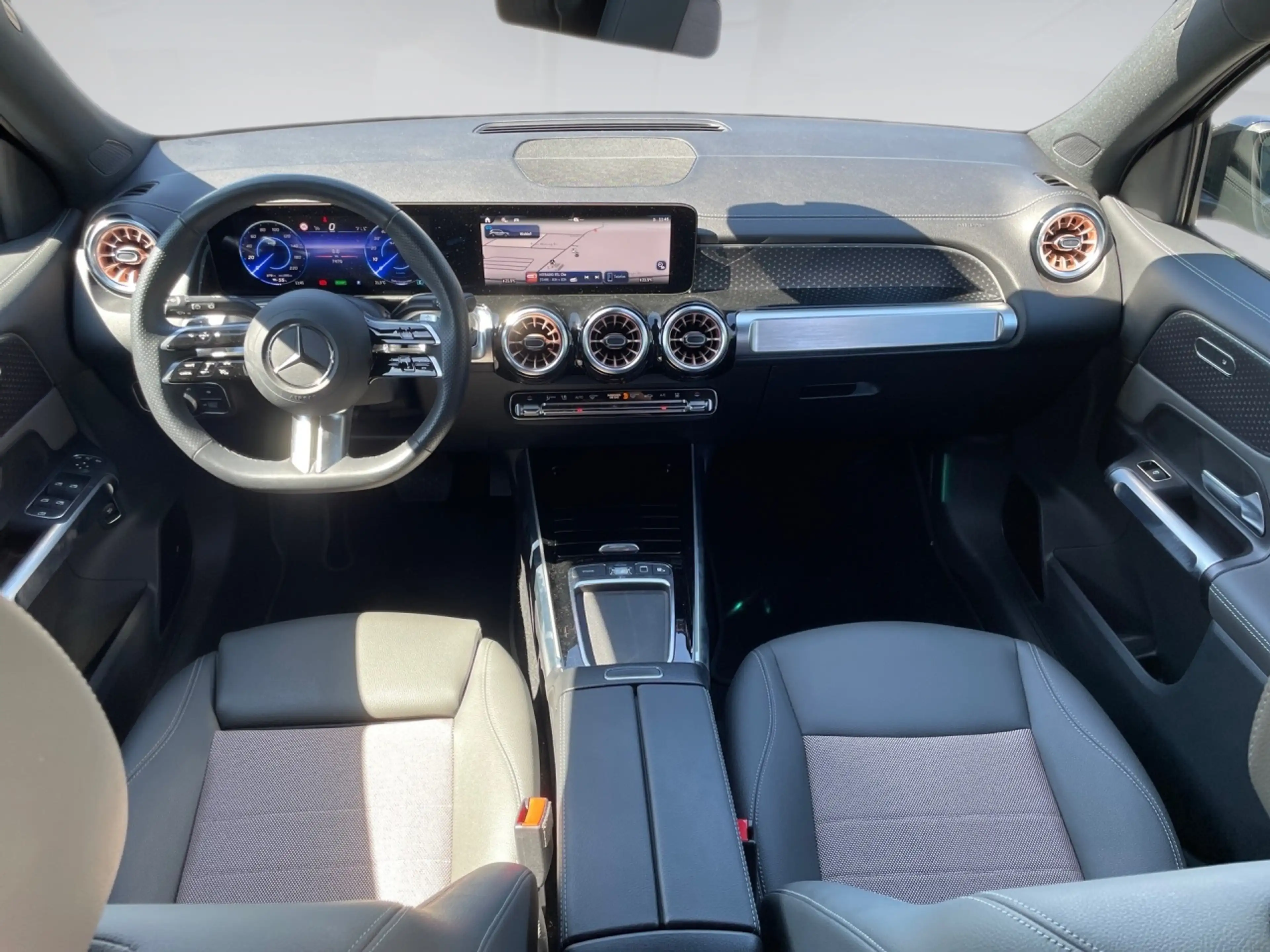 Mercedes-Benz EQB 250 + ELECTRIC ART+NIGHT+RÜCKFKAM+LENKRHZ — photo 12