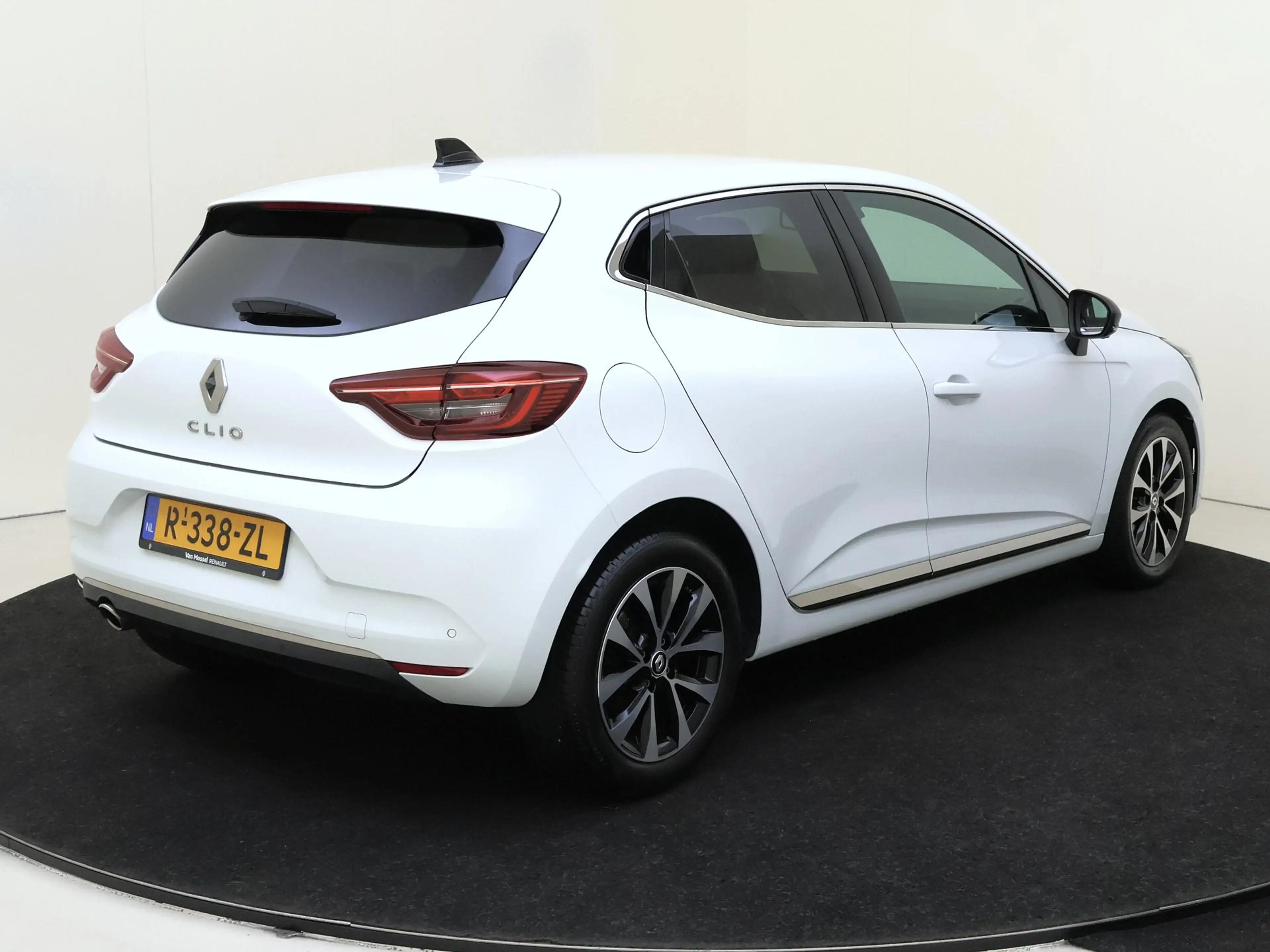 Renault Clio 1.0 TCe 90 Techno | 360 Camera | 9'3 inch navigati — photo 4