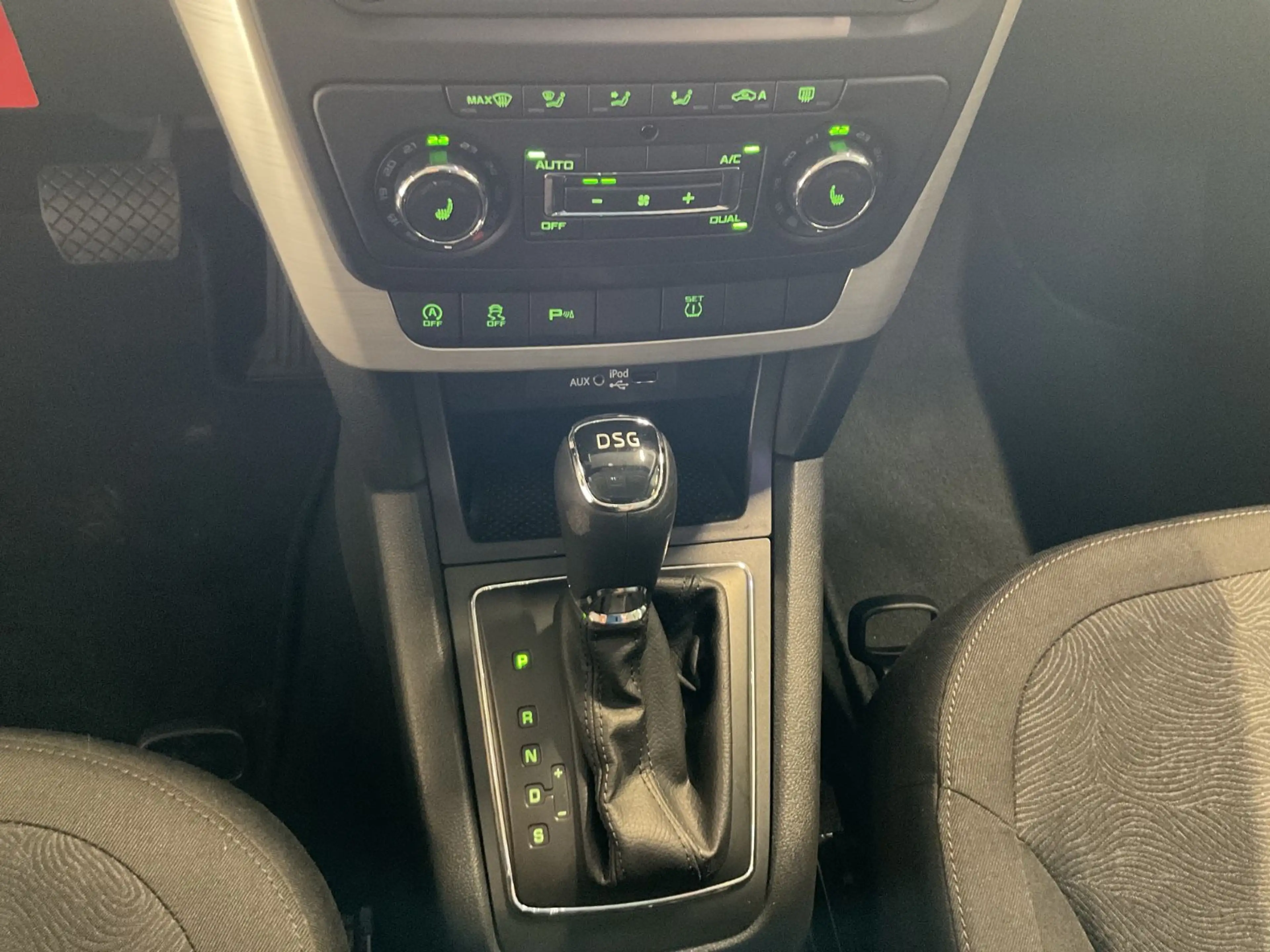Skoda Yeti 1.4 TSI DSG Ambition Kamera Sitzh. PDC Alu — photo 9