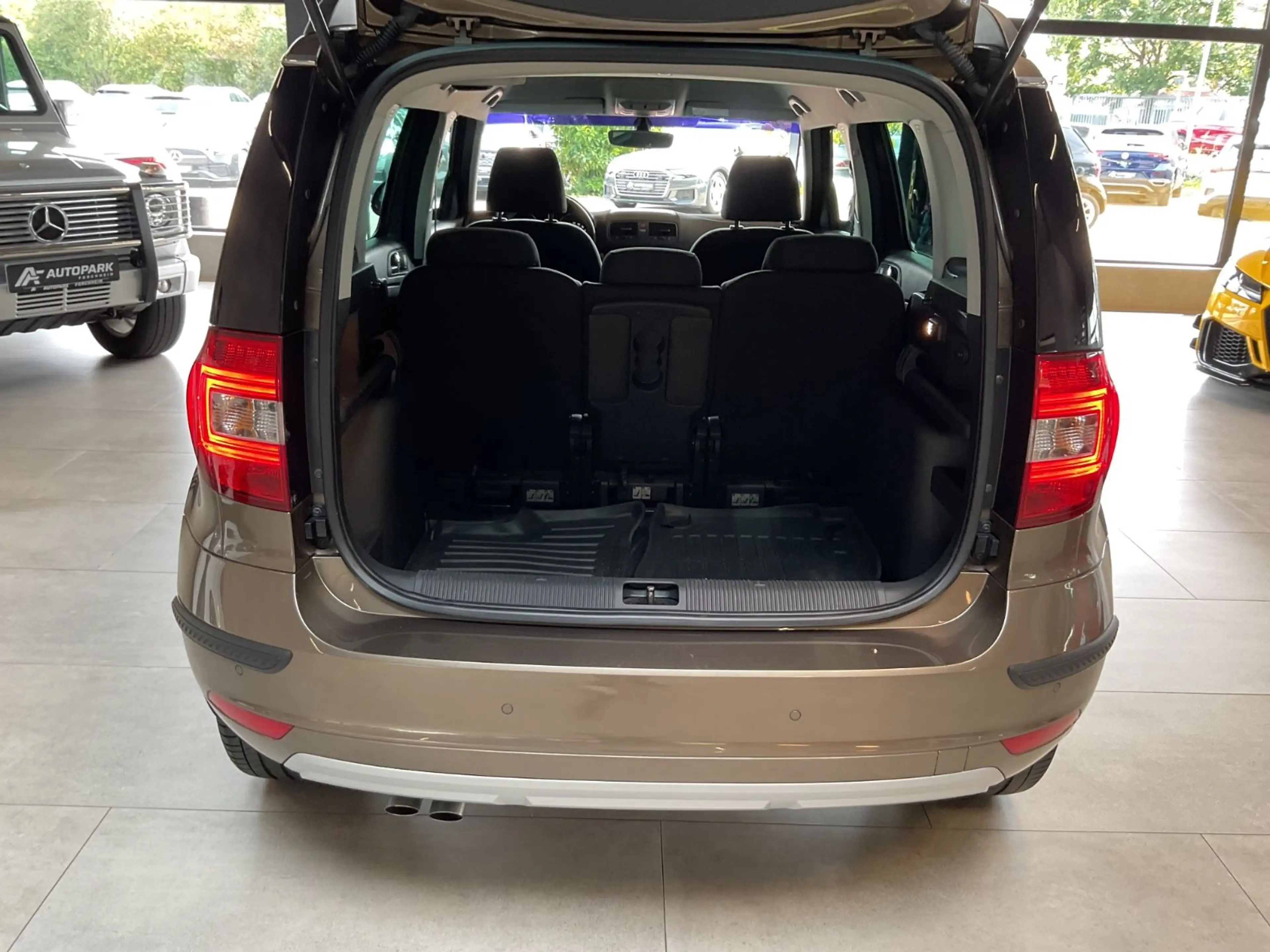 Skoda Yeti 1.4 TSI DSG Ambition Kamera Sitzh. PDC Alu — photo 15