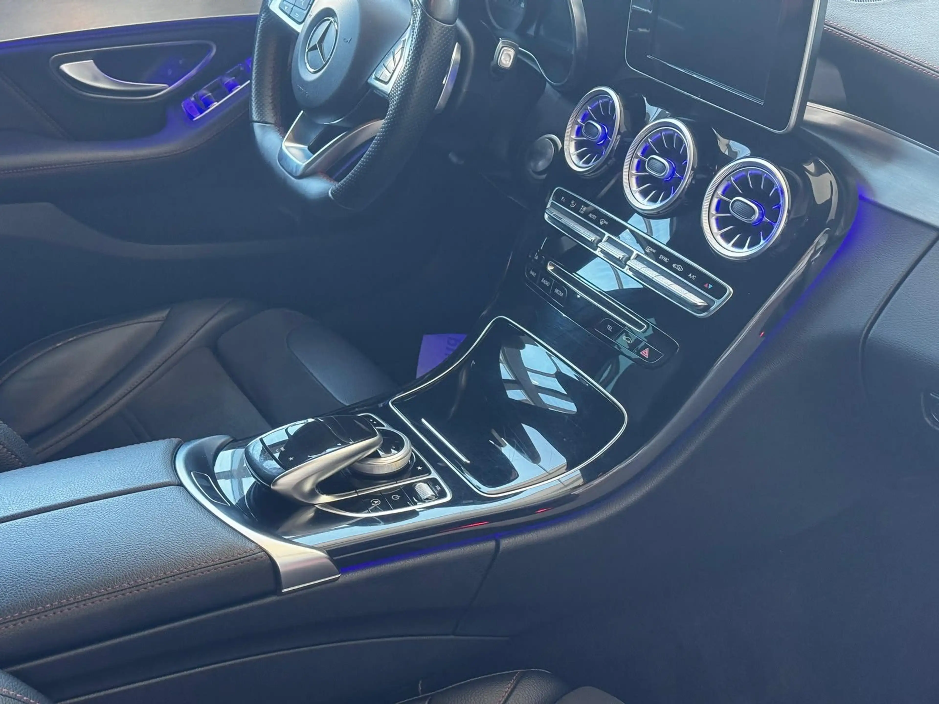 Mercedes-Benz C 43 AMG 3.0 "LED/Pano/R-Kamera/Navi/Temp/Klima" — photo 13