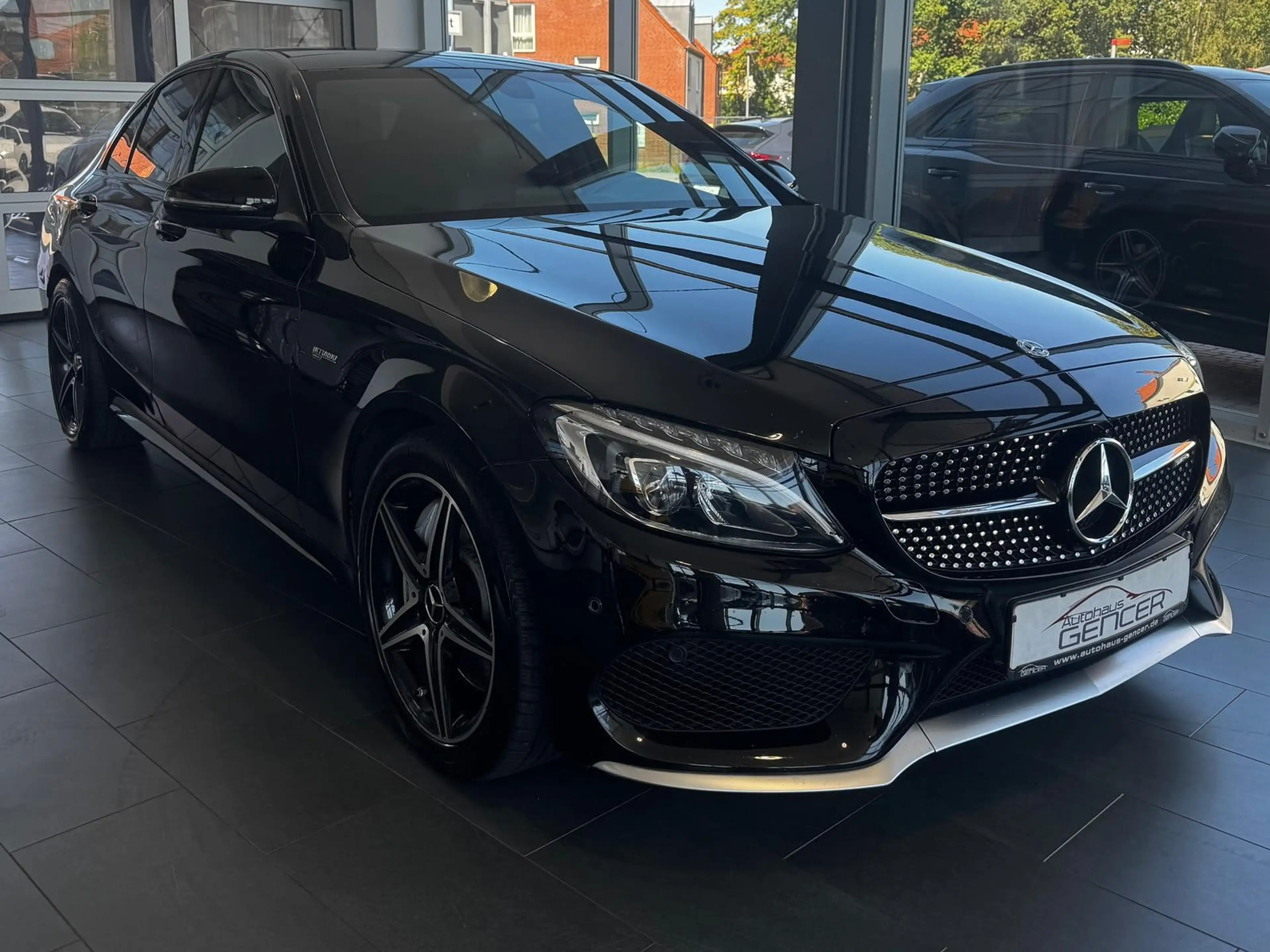 Mercedes-Benz C 43 AMG 3.0 "LED/Pano/R-Kamera/Navi/Temp/Klima" — photo 3