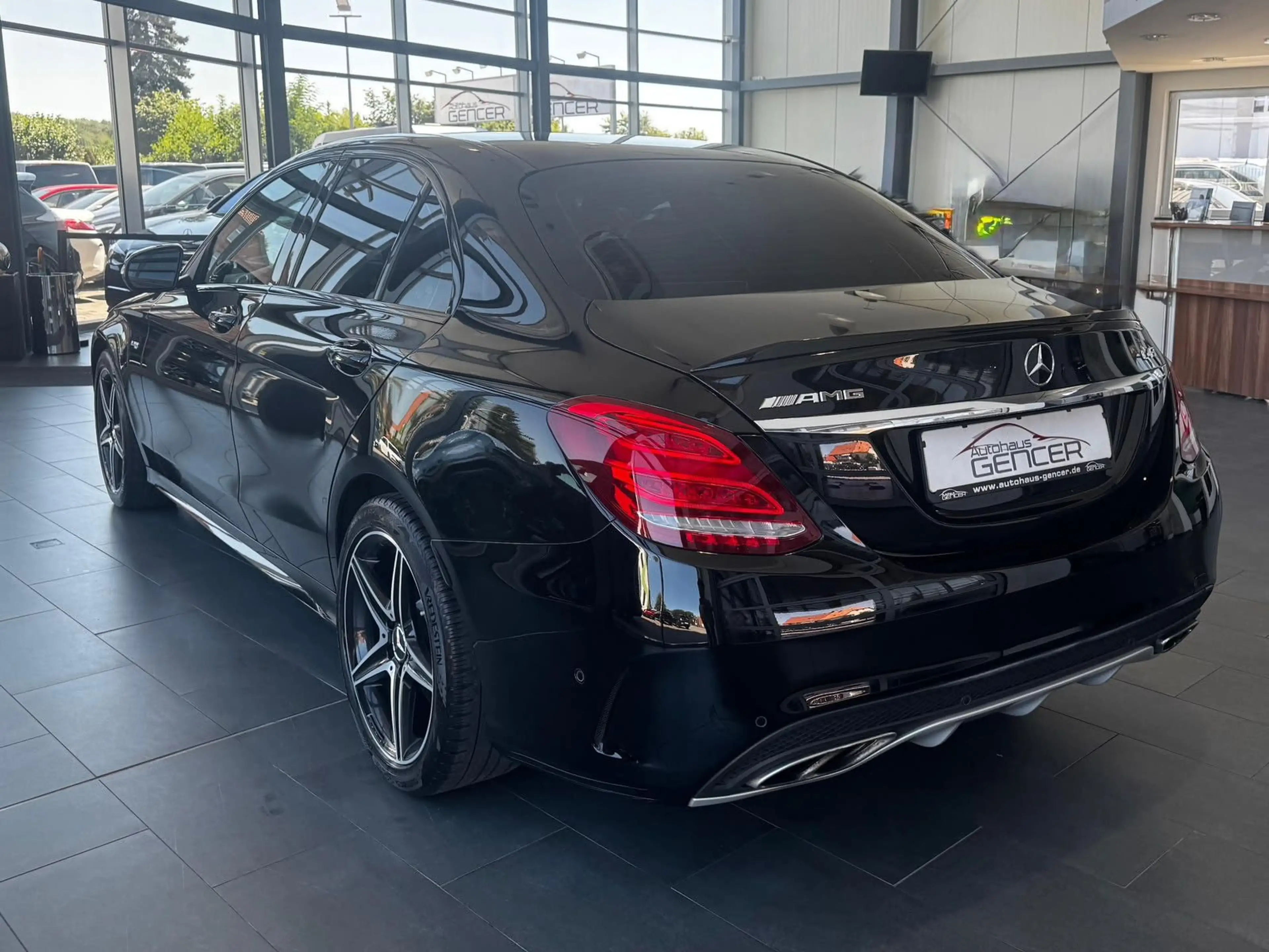 Mercedes-Benz C 43 AMG 3.0 "LED/Pano/R-Kamera/Navi/Temp/Klima" — photo 5