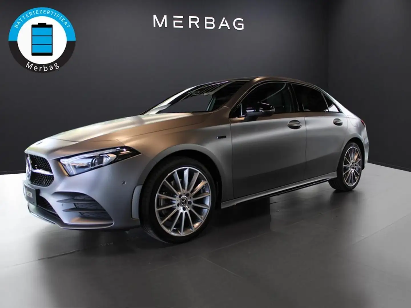 Mercedes-Benz A 250 e *LIM AMG Night Distr Burm 360 Beam MATT Grau - 2