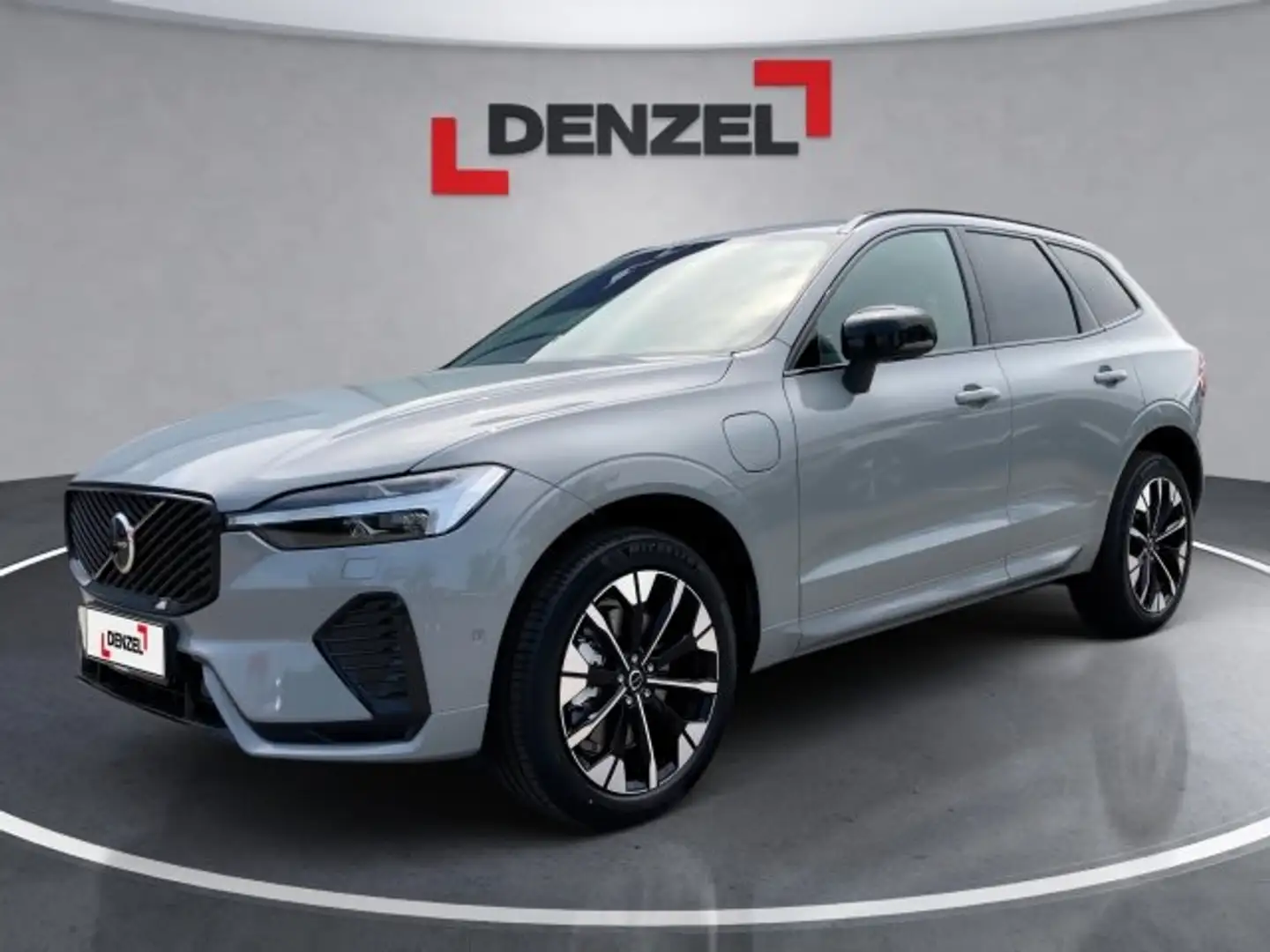 Volvo XC60 Plus, T6 AWD Plug-in Hybrid, Elektrisch/Benzin, Dark Grau - 1