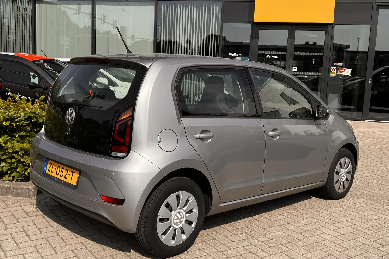 Volkswagen up! 1.0 BMT move up! Grau - 2