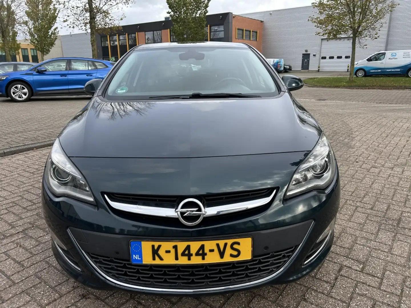 Opel Astra 1.4 Turbo Design Ed. 140PK DEALER NAVI XENON. Groen - 2