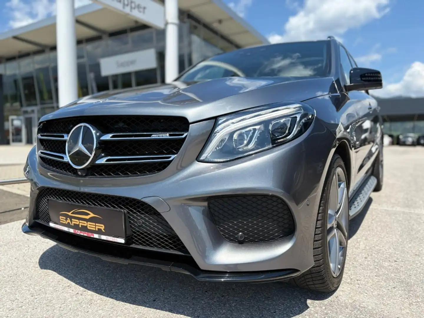 Mercedes-Benz GLE 43 AMG 4Matic Aut. Gris - 2