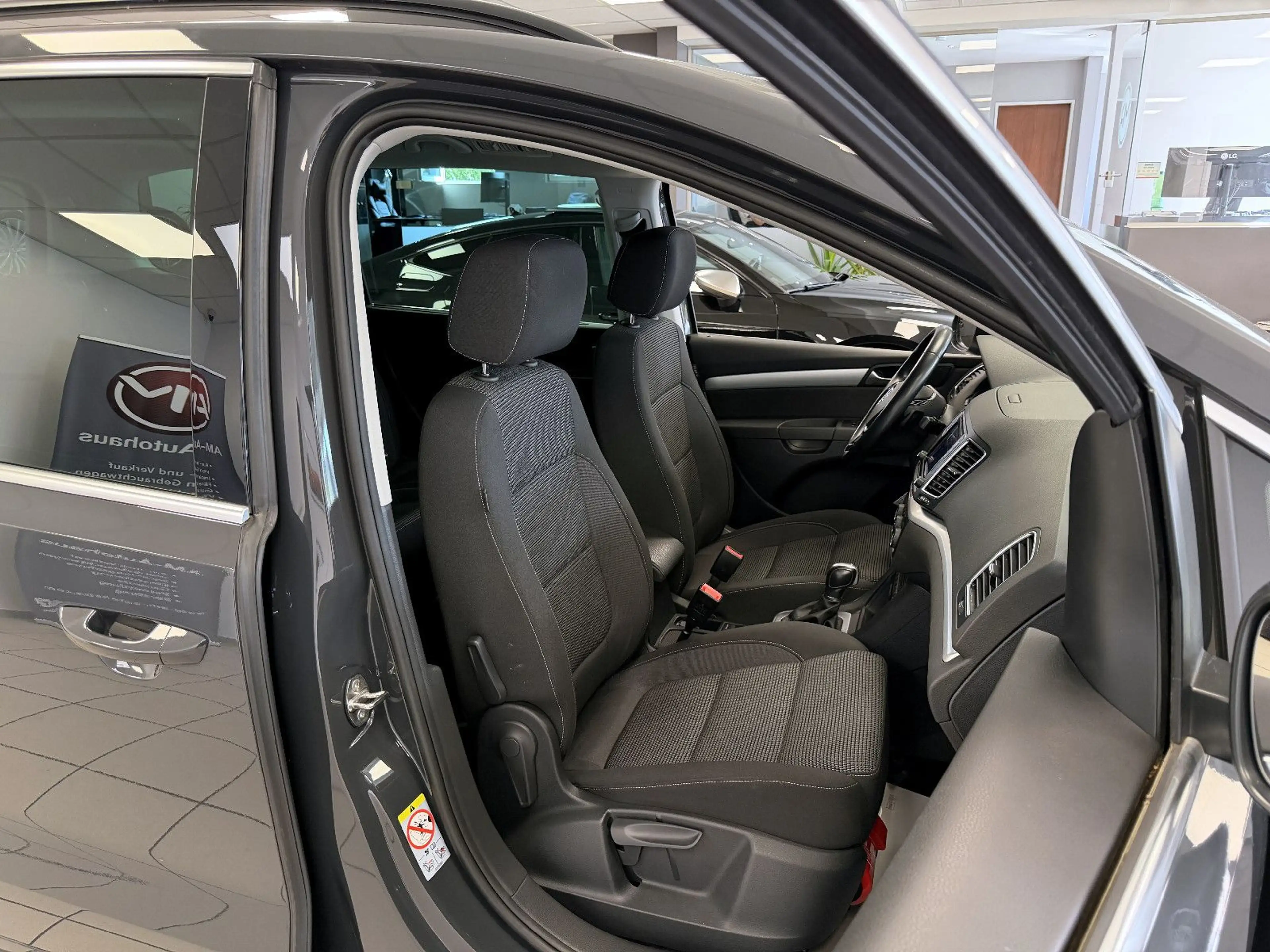 Volkswagen Sharan Comfortline *7Sitzer*ACC*AHK*BiXenon*Navi — photo 12