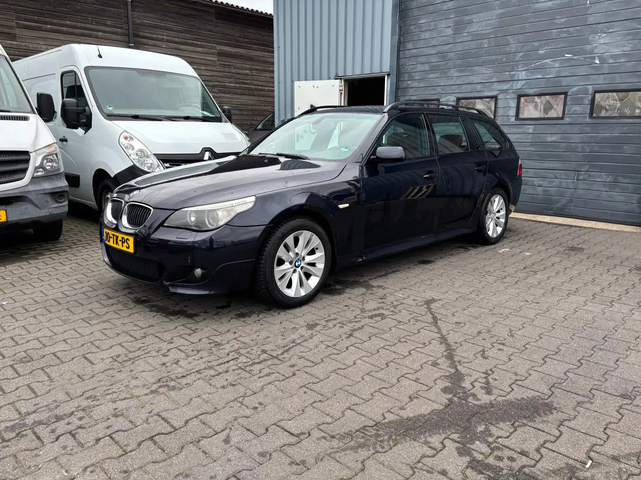 BMW 530