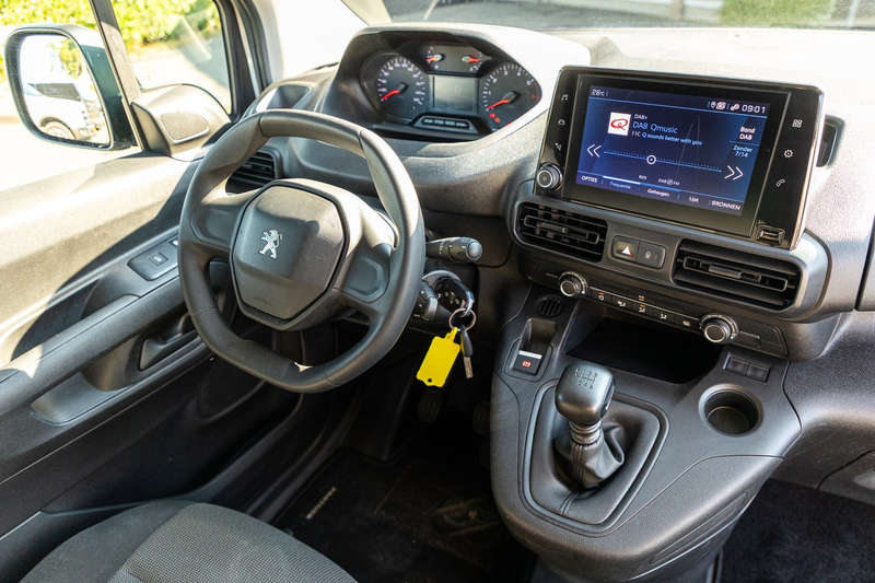 Peugeot Partner 1.2 PureTech 110 PK Premium Airco I Cruise I CarPl — photo 2