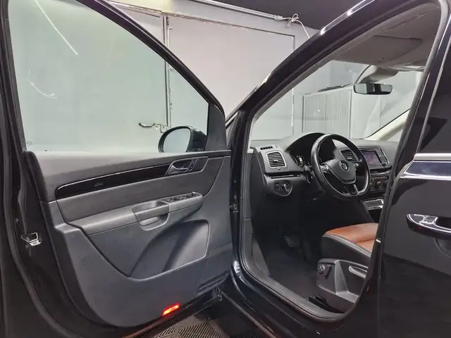 Volkswagen Sharan view 6
