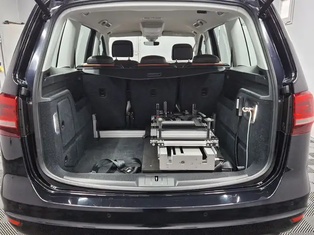 Volkswagen Sharan view 11