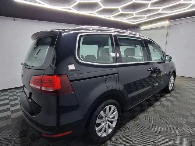 Volkswagen Sharan view 4