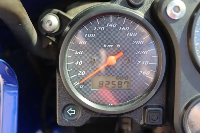 Honda Hornet - foto 4