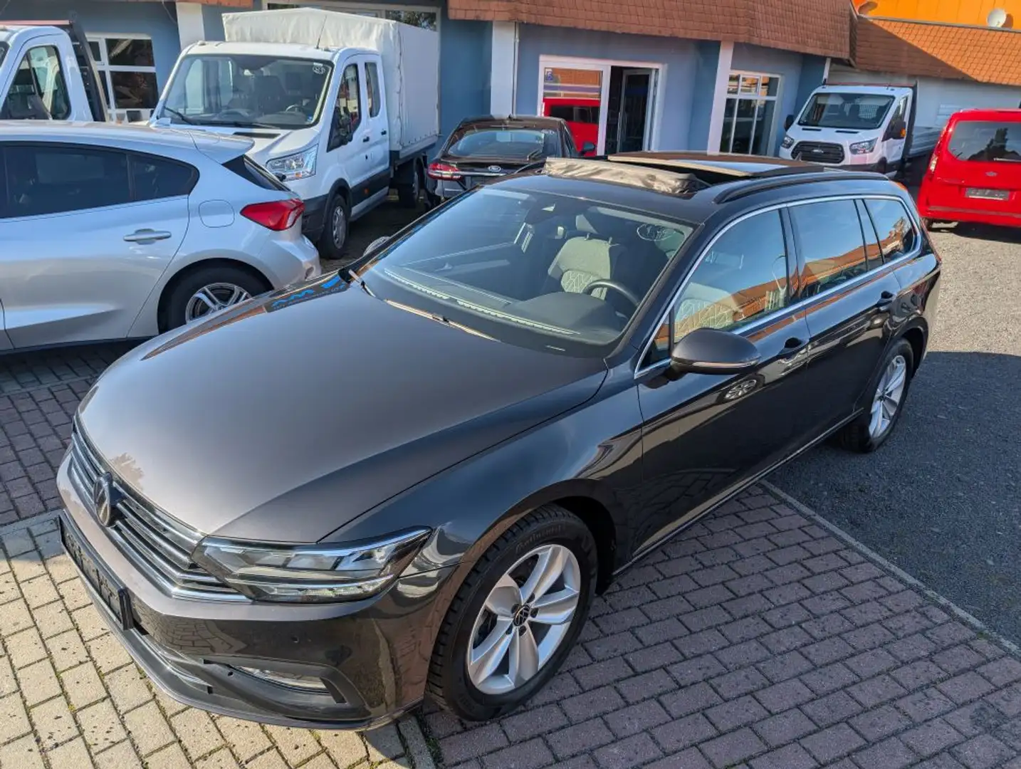 Volkswagen Passat Variant 2.0 TDI SCR DSG Business Grau - 2