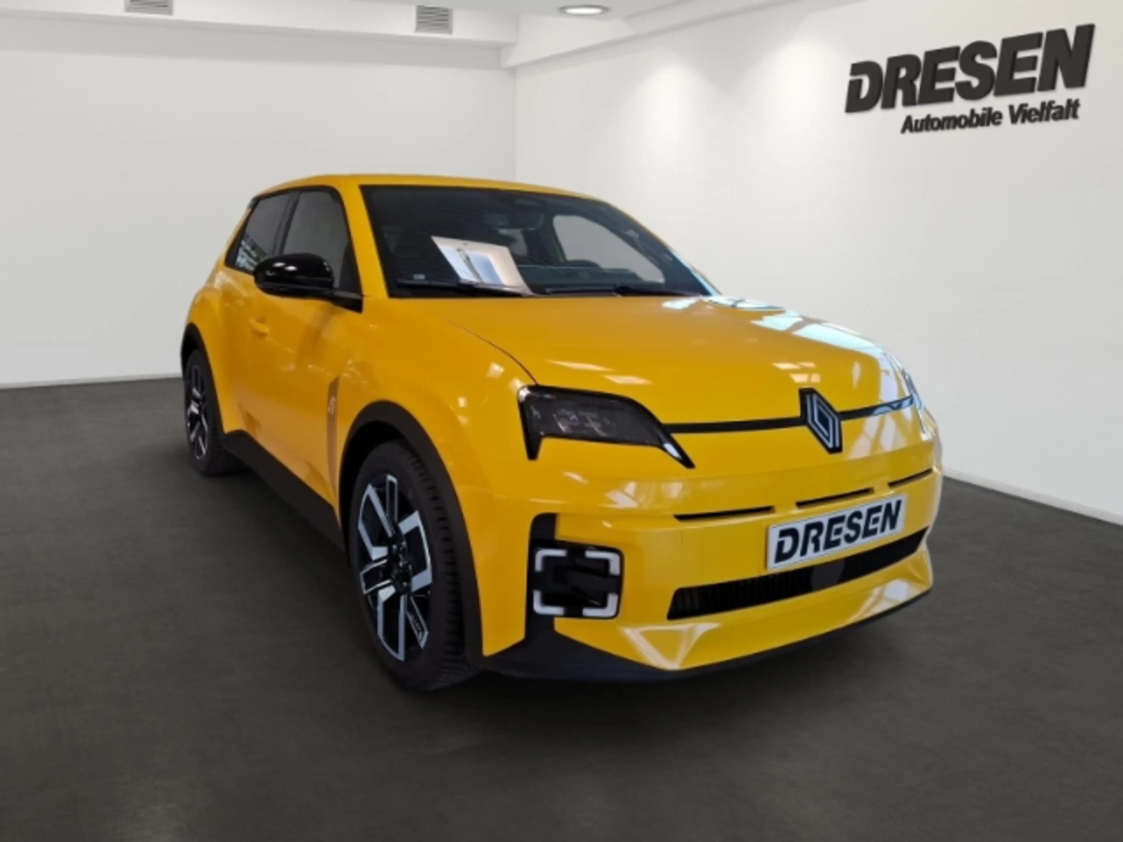 Renault R 5 E-Tech Techno 150 Comfort Range ALLWETTERREIFEN SI — photo 2