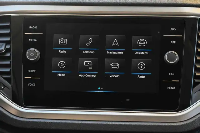 Volkswagen T-Roc view 13