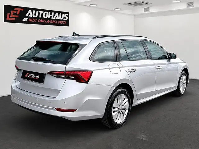 Skoda Octavia view 6