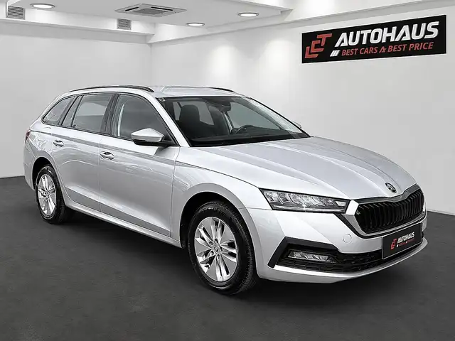 Skoda Octavia view 4