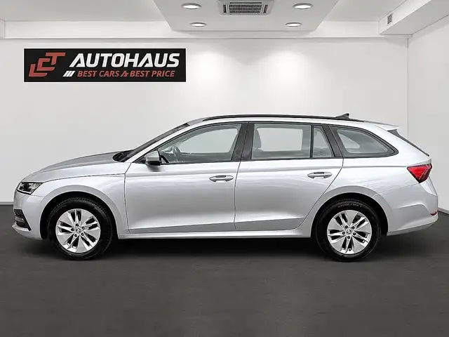 Skoda Octavia view 2