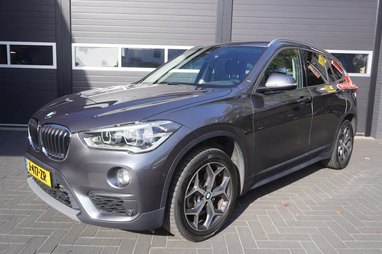BMW X1 XDrive20i Aut/Camera/Trekhaak afneembaar/Park.sens — photo 1 of 30