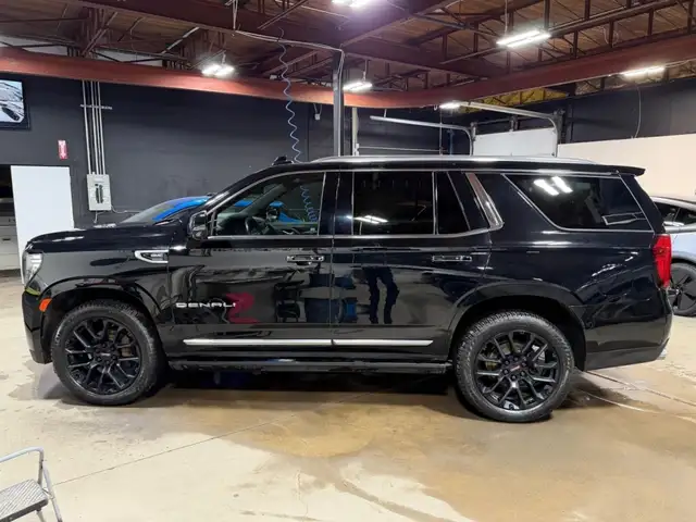 GMC Yukon 2022 — photo 2