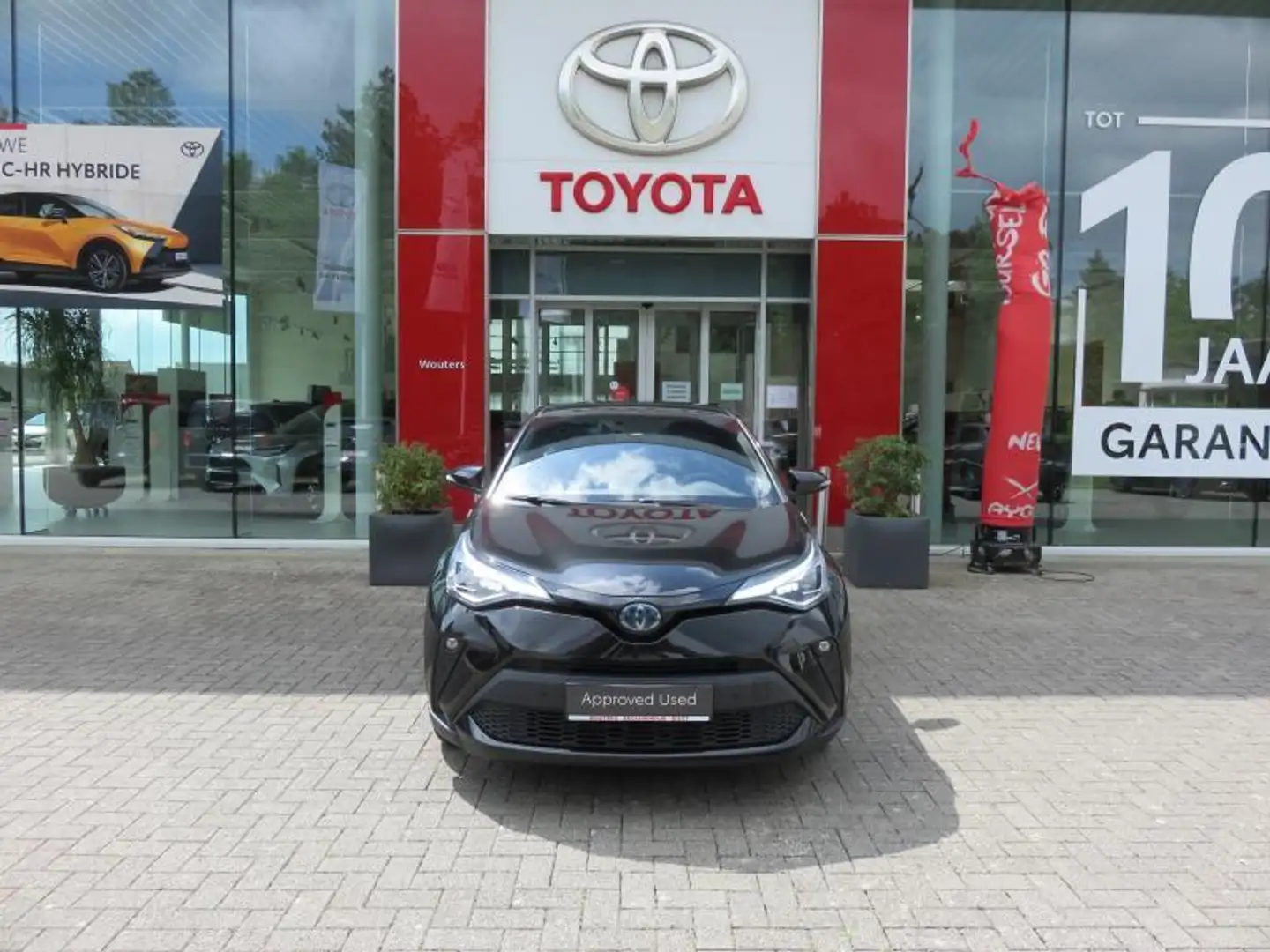 Toyota C-HR 1.8 HYBR. C-HIC Mono-Tone Zwart - 2
