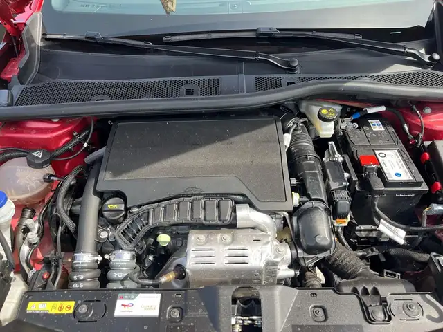 Peugeot 2008 view 7