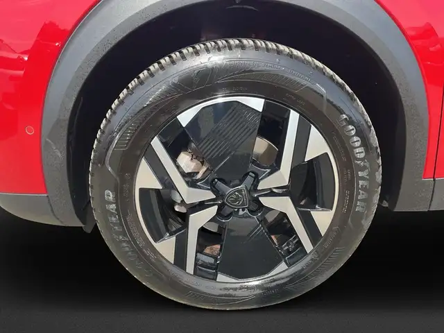 Peugeot 2008 view 9