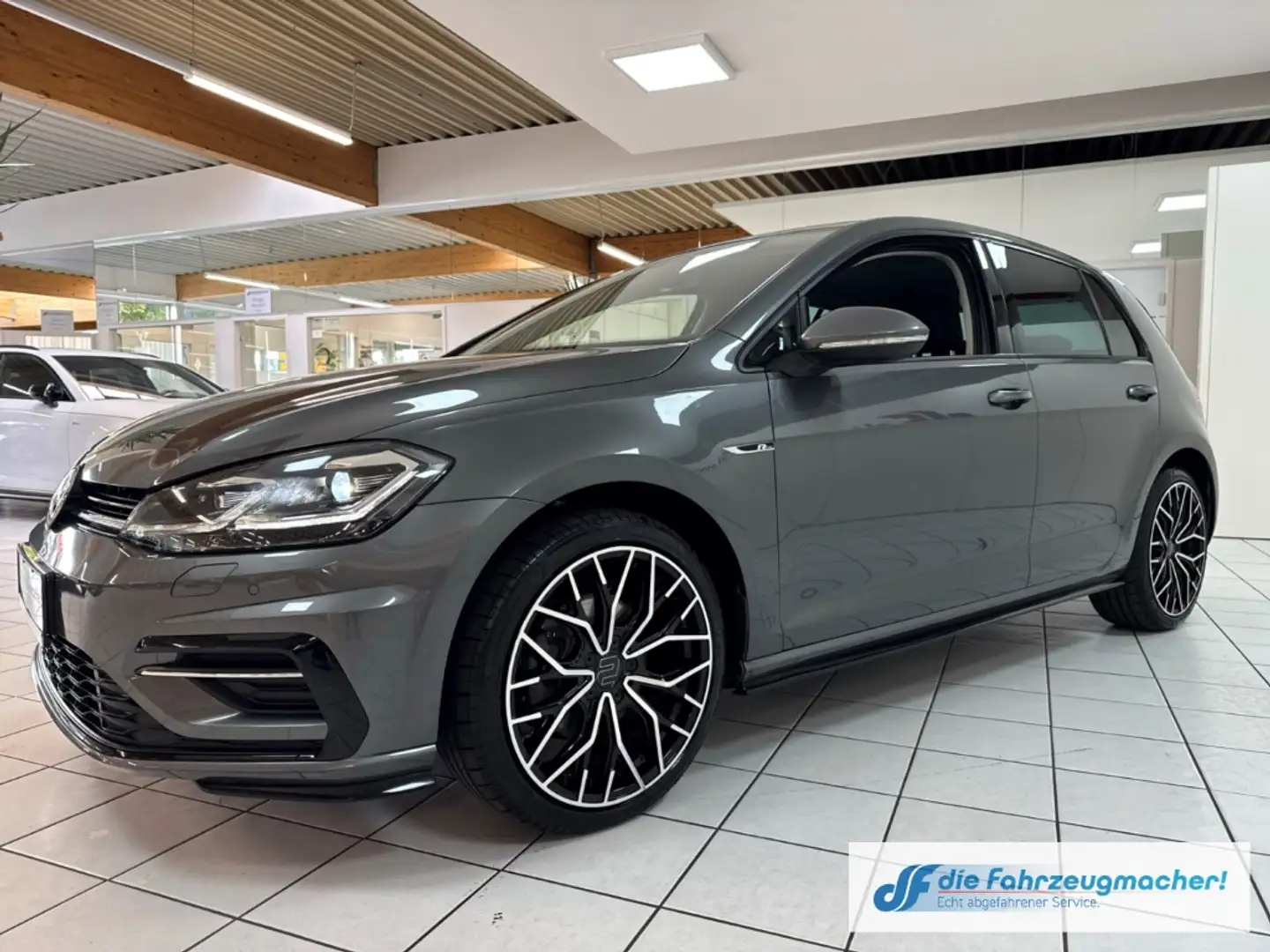 Volkswagen Golf VII Highline R-Line Sportpaket Navi LED ACC Apple Grau - 2