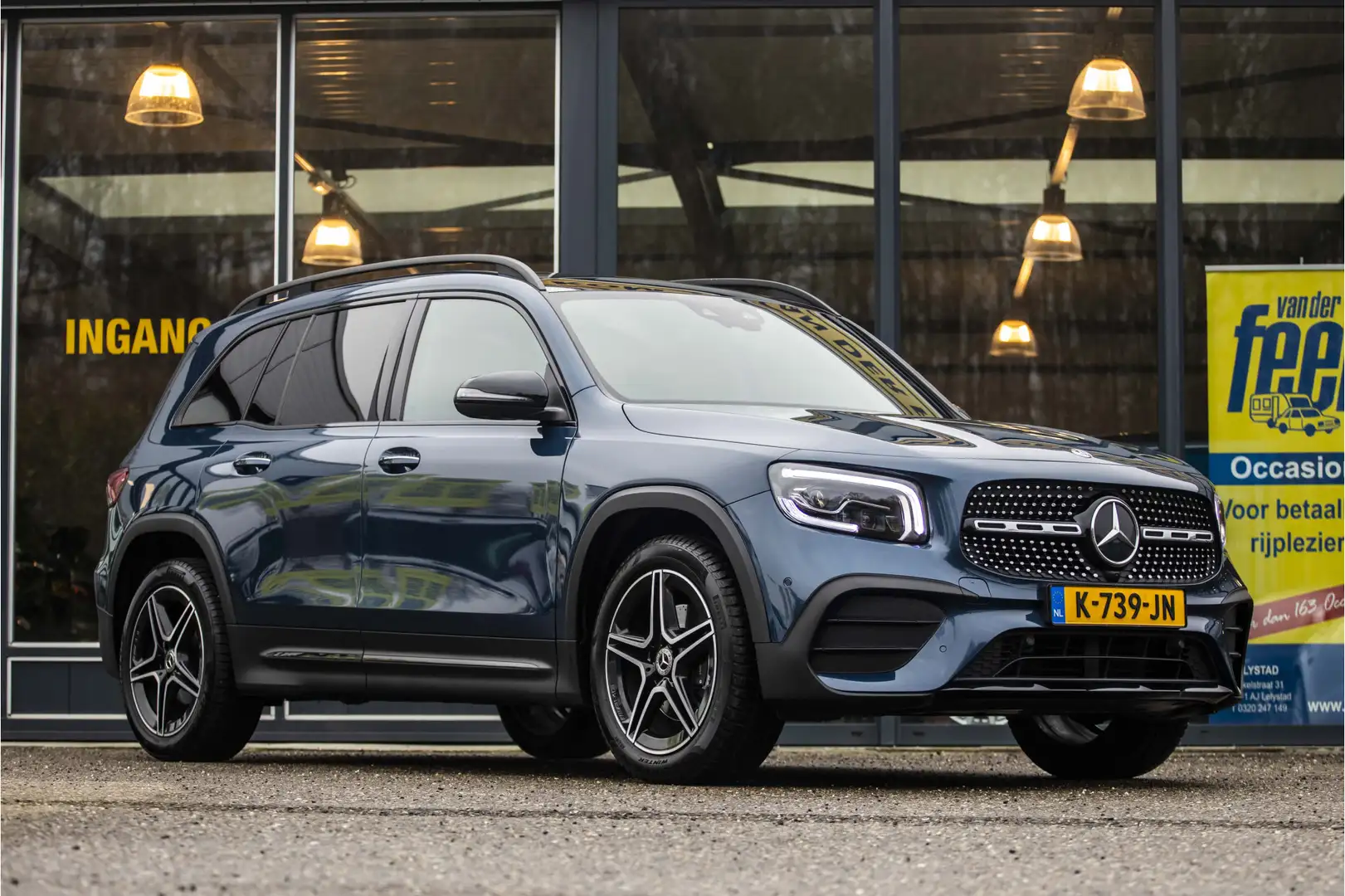 Mercedes-Benz GLB 200 Business Solution AMG Blauw - 1