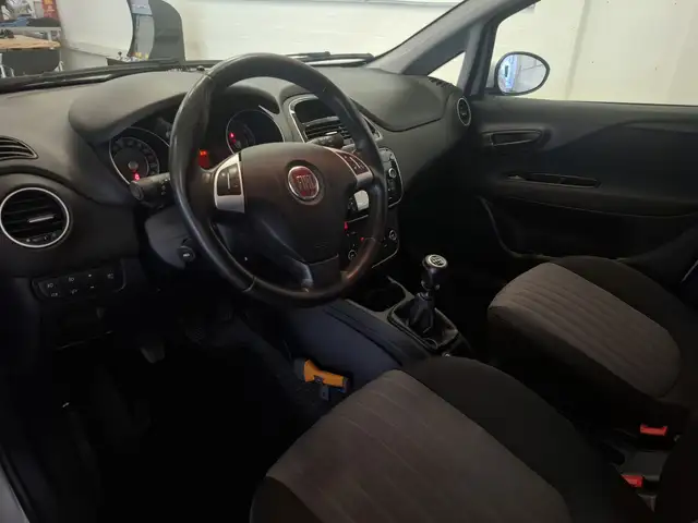 Fiat Punto Evo view 7