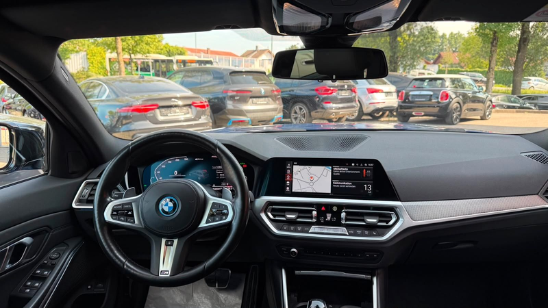 BMW 330 e xDrive M Sportpaket/Laser/Komfort/Kamera — photo 13