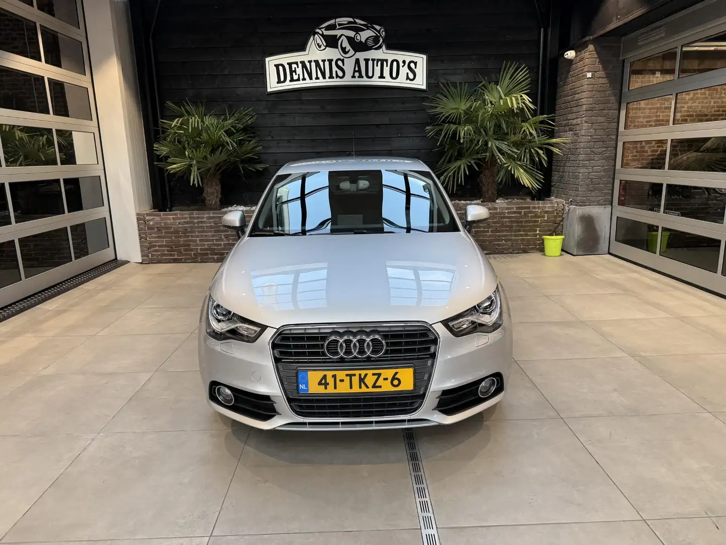 Audi A1 Sportback 1.4 TFSI Ambition Pro Line Nieuwstaat! Grijs - 2