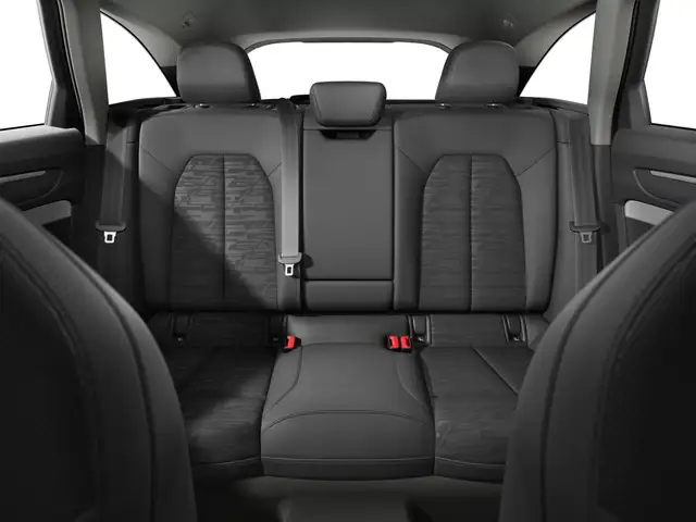 Audi A6 view 11
