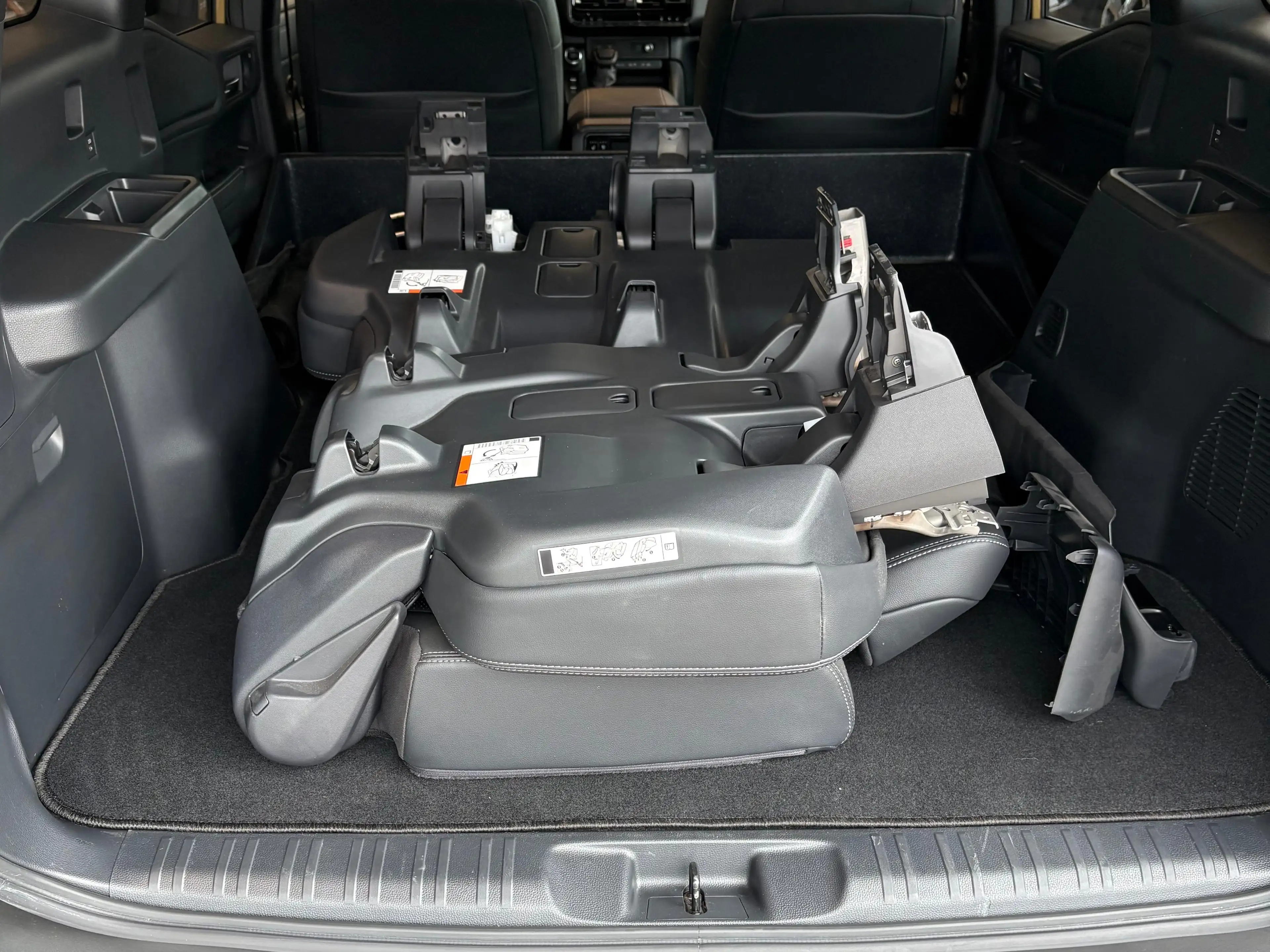 Toyota Land Cruiser 2.8 D-4D FIRST EDITION ! / €74500+btw / 22057 km/ — photo 8